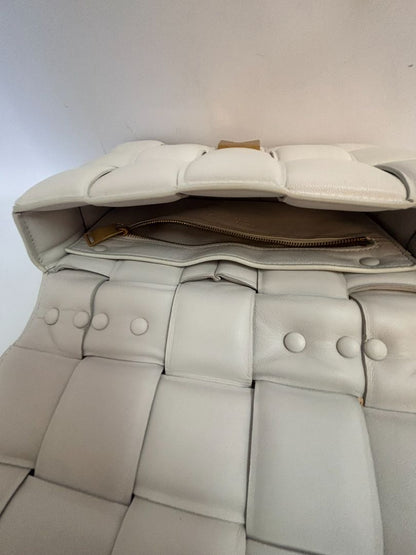 chalk Bottega Veneta padded woven cassette design Daniel Lee, Width: ~9.5 inches (24 cm) Height: ~7 inches (18 cm) Depth: ~2 inches (5 cm) Top Handle Drop: ~5 inches (13 cm) Shoulder Strap Drop: ~18 inches (46 cm)