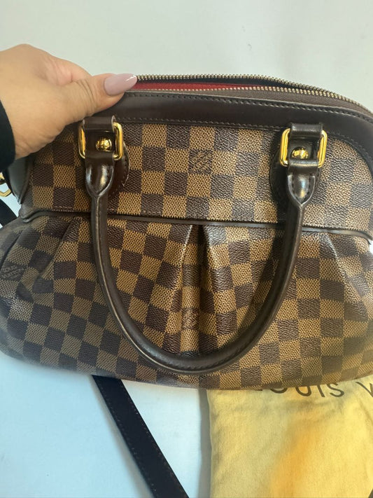 Damier Louis Vuitton Damier Ebene Canvas PM, Approximate Size: ~25 cm width × ~20 cm height × ~12 cm depth (≈9.8″ × 7.9″ × 4.7″)