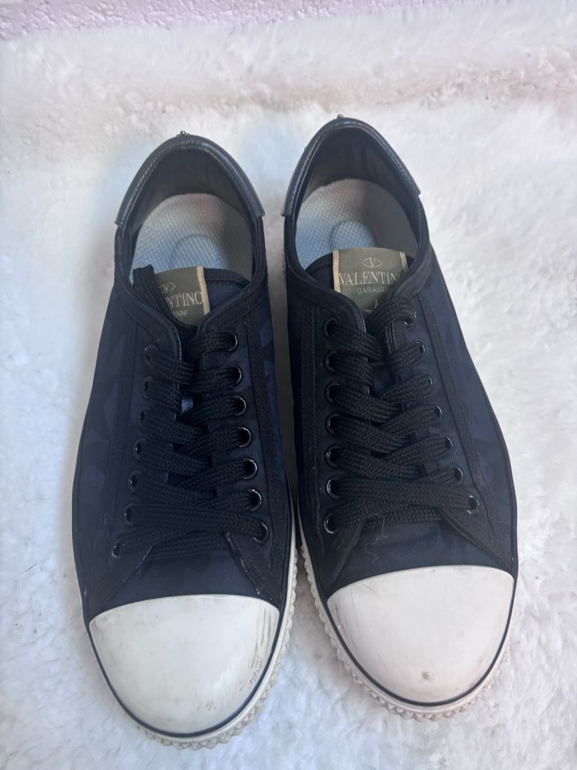 Valentino Black Canvas Rockstud Sneaker 40