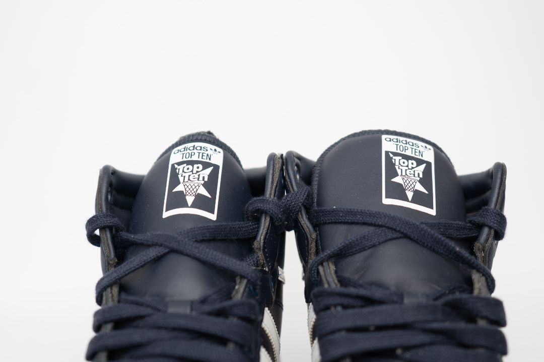blue navy Adidas high top sneakers, 5W