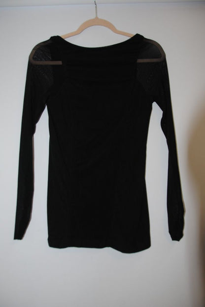 Majestic mesh black top