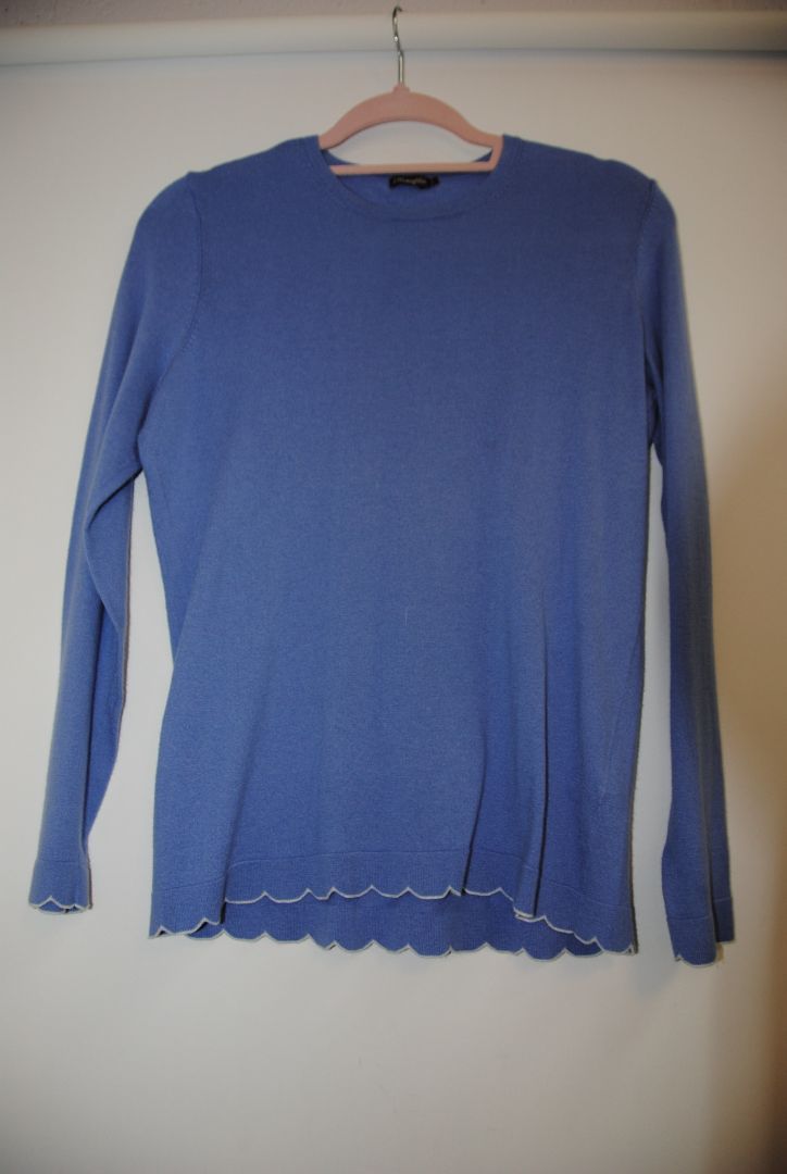 J.Mclaughlin crew neck long sleeve