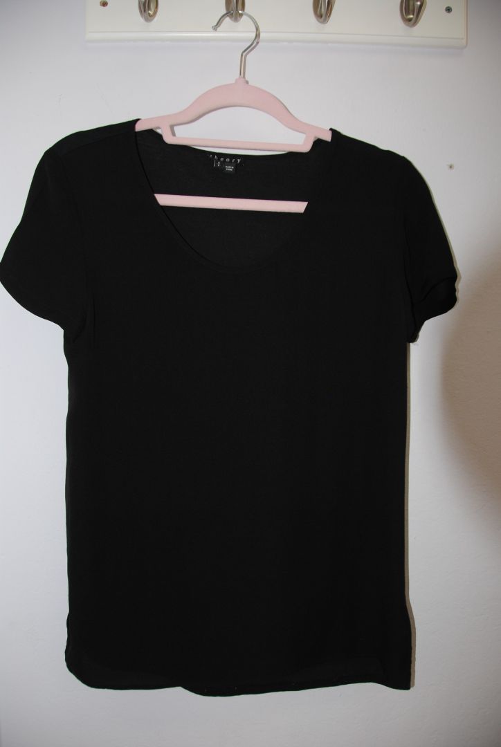 Theory scoop neck shirt