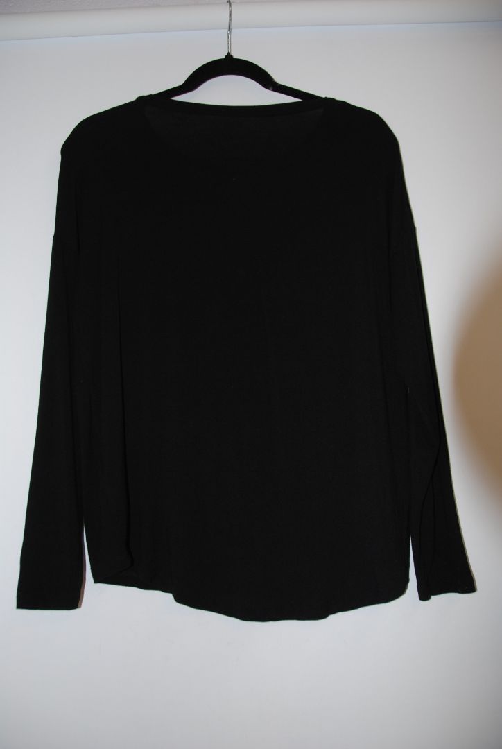Majestic mesh black top